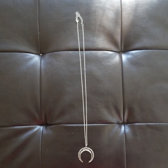 Necklace - Picture 1 of 3